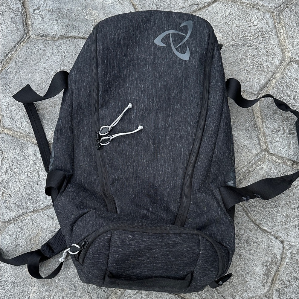 Mystery Ranch Duffle 40 convertible to backpack